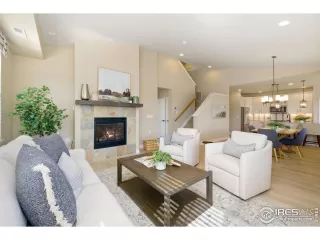 Photo #4: 1037922 Listing