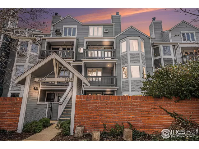 MLS: 1037948 Condo For Sale