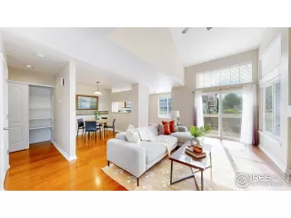 Photo #3: 1037951 Listing