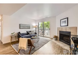 Photo #4: 1037953 Listing