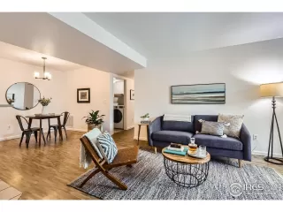 Photo #5: 1037953 Listing