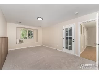 Photo #5: 1037968 Listing