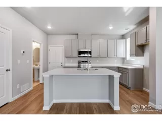 Photo #1: 1037969 Listing 