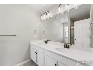 Photo #5: 1037970 Listing 