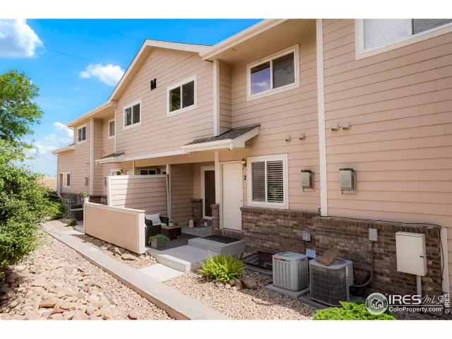 MLS: 1037992 Condo For Sale