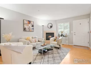 Photo #5: 1037992 Listing