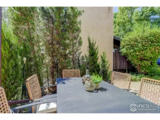 Photo #4: 1038010 Listing