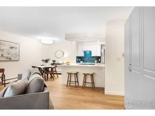 Photo #4: 1038029 Listing 