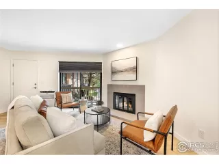 Photo #5: 1038029 Listing 