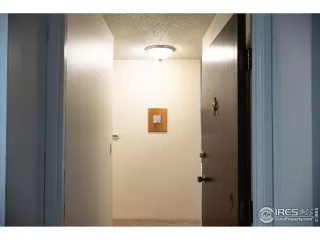 Photo #3: 1038057 Listing