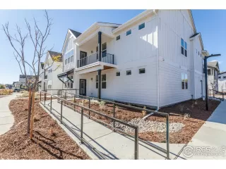 Photo #2: 1038070 Listing