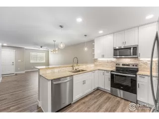 Photo #4: 1038158 Listing 