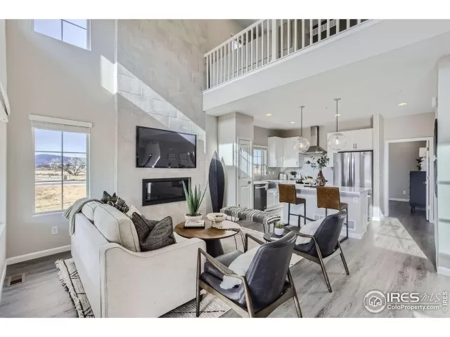 MLS: 1038199 Condo For Sale