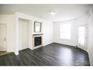 Photo #3: 1038225 Listing