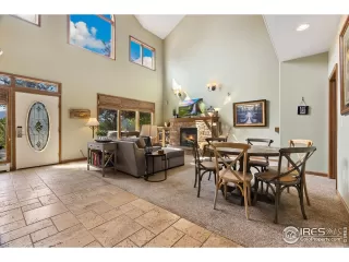 Photo #6: 1038239 Listing