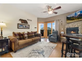 Photo #2: 1038240 Listing