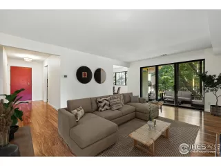 Photo #1: 1038280 Listing