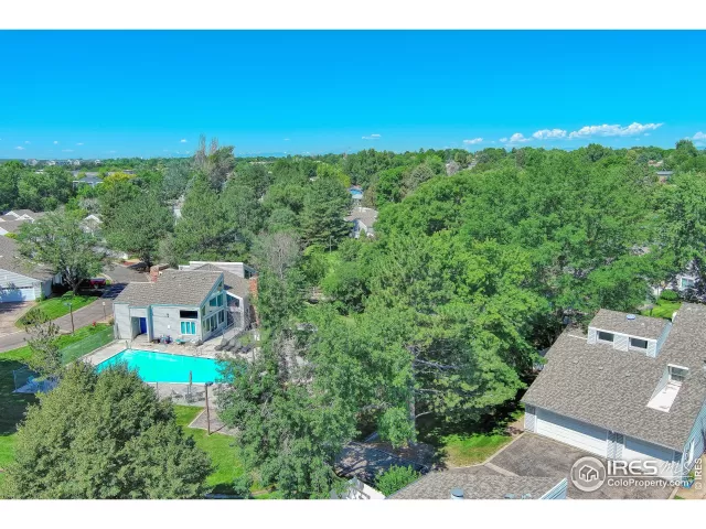 MLS: 1038292 Condo For Sale