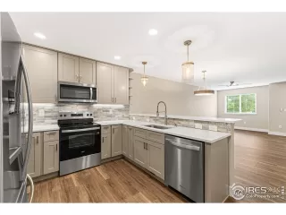 Photo #5: 1038330 Listing 