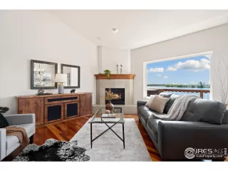 Photo #6: 1038394 Listing