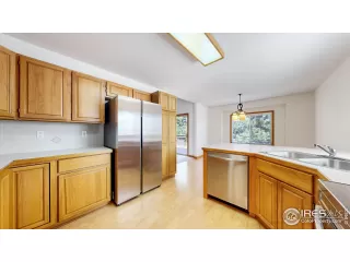 Photo #2: 1038395 Listing