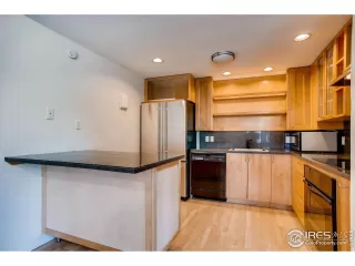 Photo #1: 1038441 Listing