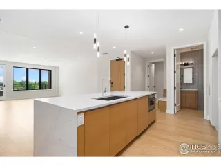 Photo #6: 1038503 Listing 