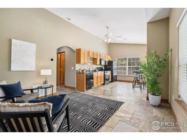 MLS: 1038531 Condo For Sale