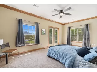 Photo #6: 1038531 Listing