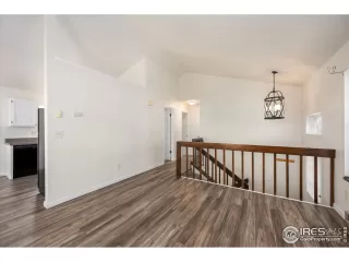 Photo #5: 1038556 Listing