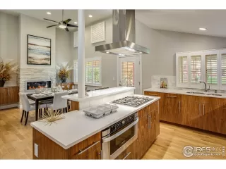 Photo #6: 1038592 Listing