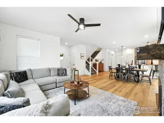 Photo #2: 1038600 Listing