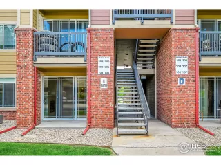 Photo #2: 1038602 Listing