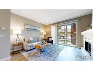 Photo #6: 1038602 Listing