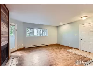 Photo #4: 1038613 Listing