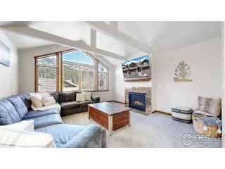 Photo #3: 1038630 Listing