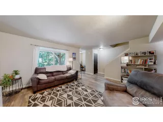 Photo #6: 1038633 Listing