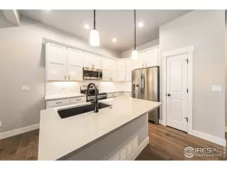 Photo #4: 1038653 Listing 