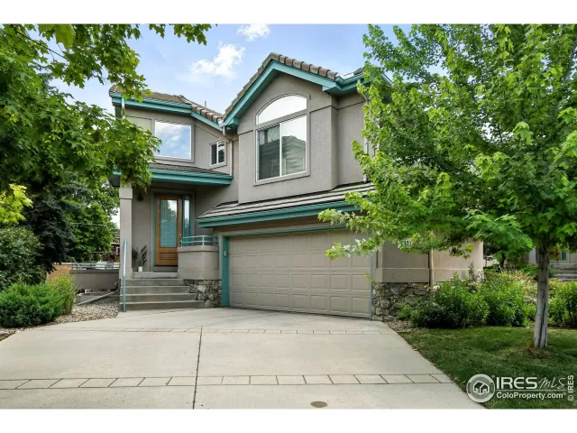 MLS: 1038726 Condo For Sale