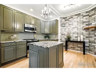 Photo #4: 1038726 Listing 