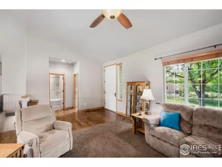 Photo #2: 1038727 Listing