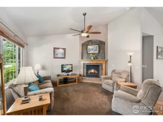 Photo #3: 1038727 Listing