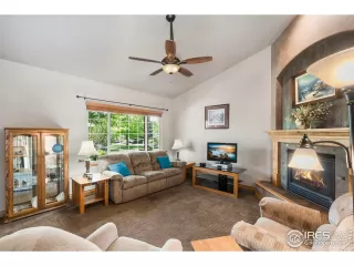 Photo #4: 1038727 Listing