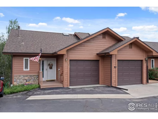 MLS: 1038744 Condo For Sale