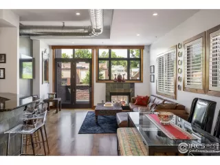 Photo #5: 1038752 Listing