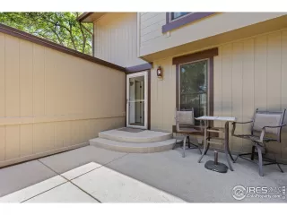 Photo #3: 1038768 Listing