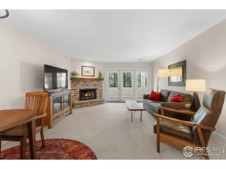 Photo #6: 1038848 Listing