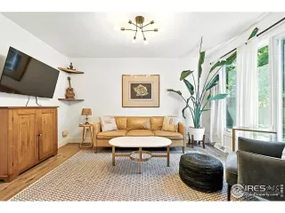 Photo #6: 1038858 Listing 