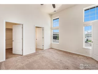 Photo #6: 1038859 Listing