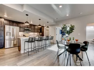 Photo #2: 1038873 Listing